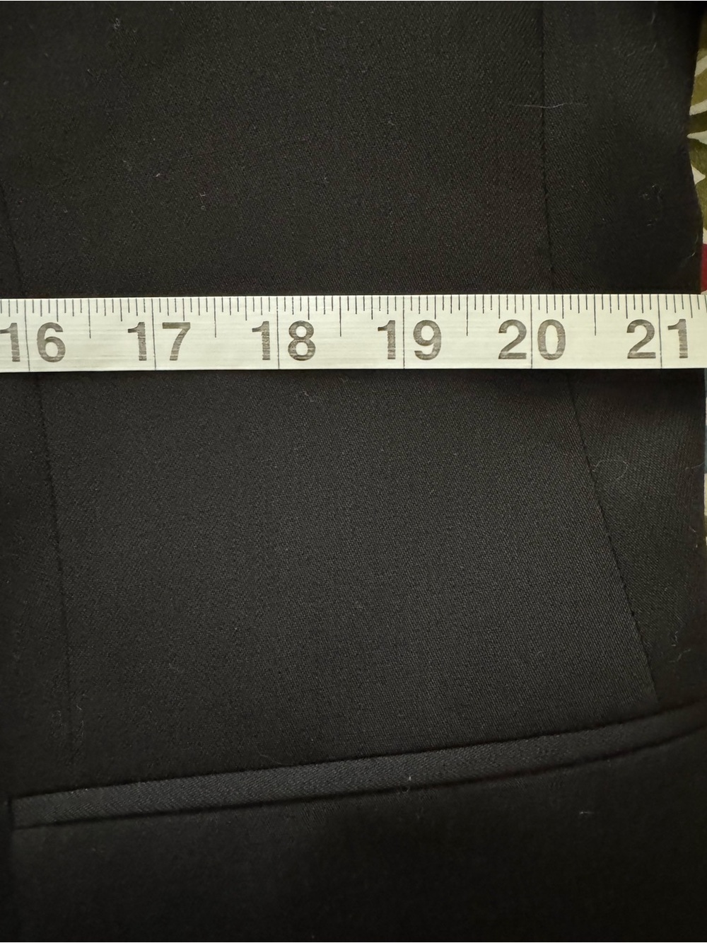 Calvin Klein Men's Classic Two-Button Suit
Jacket Blazer - Charcoal/Black  EUC - Picture 8 of 16